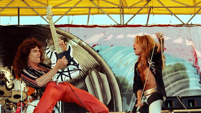 Eddie Van Halen and David Lee Roth perform in California in 1977. Picture: Getty