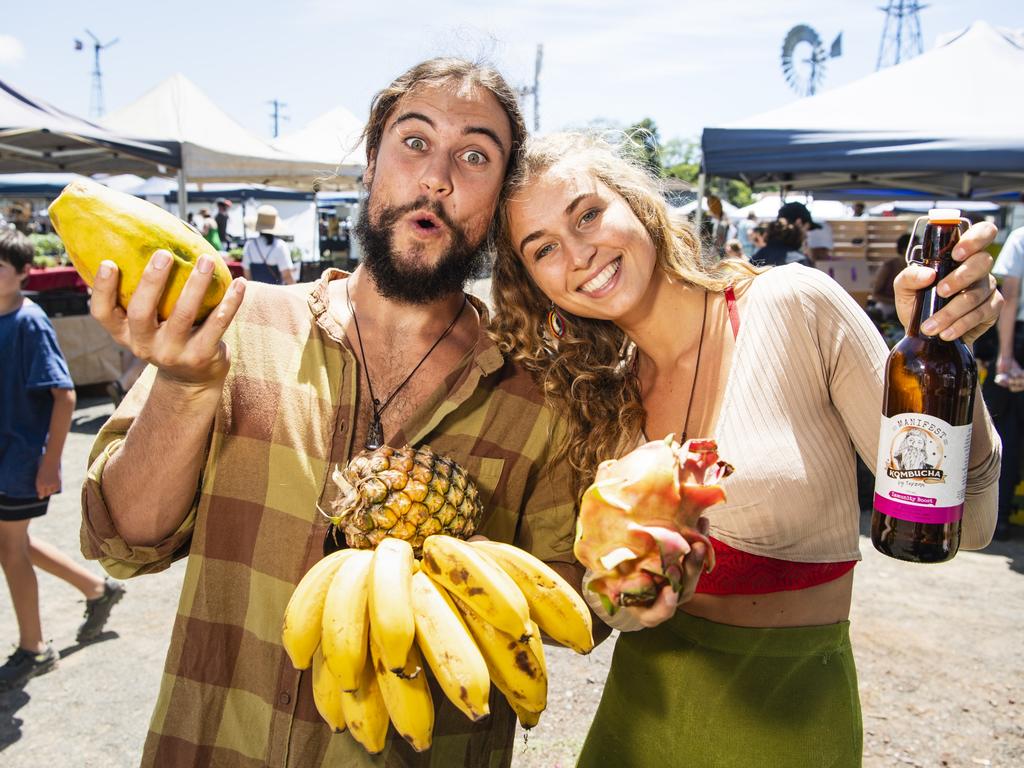 Kadin Rickert and Anna Joerg with fresh fruit from the Toowoomba Farmers Markets.