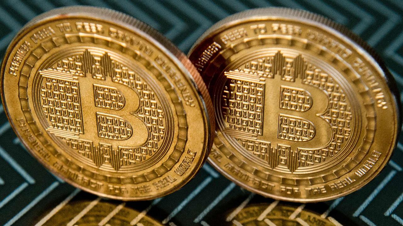 what country backs bitcoin as currency