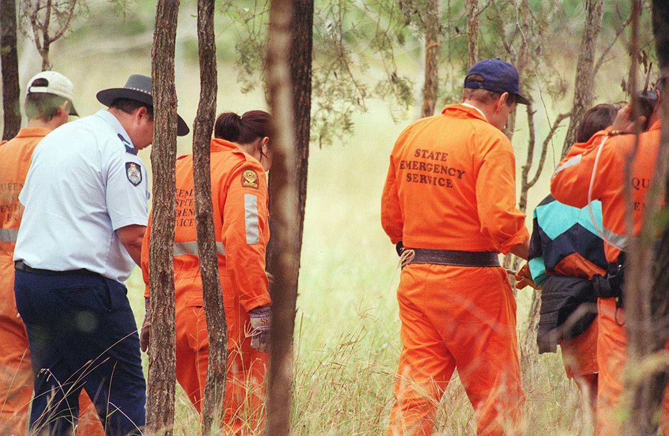 Police and SES search for Keyra Steinhardt in April 1999.