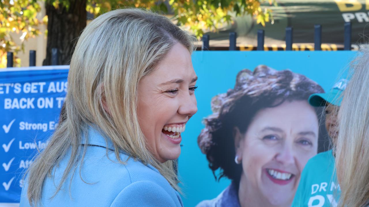 Liberal candidate concedes Kooyong to teal Ryan