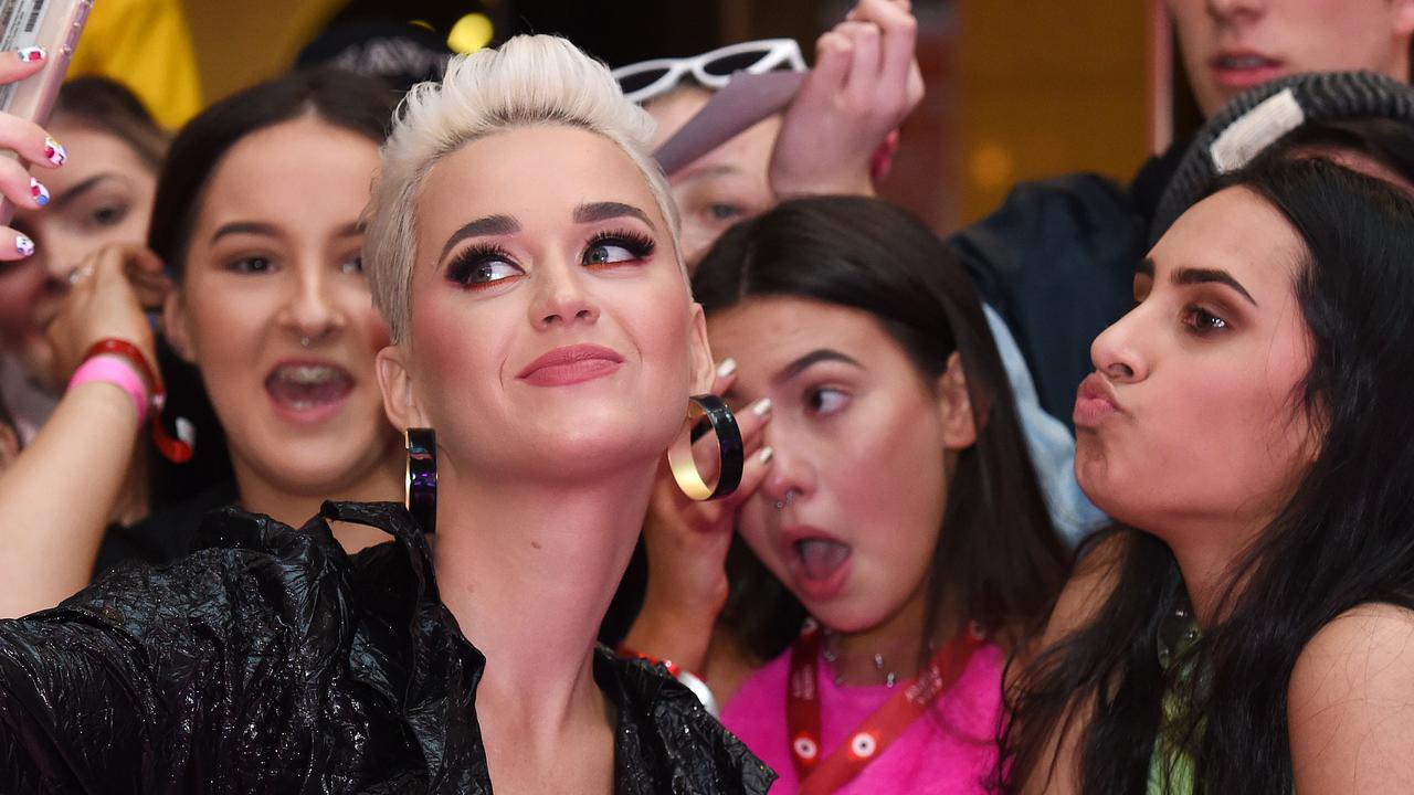 Katy Perry Southland visit: Thousands head to Myer Southland to see ...