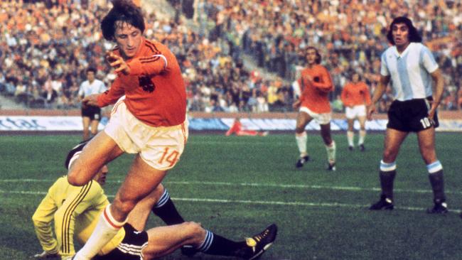 Johan Cruyff prepares to score against Argentina in the 1974 World Cup. Picture: AFP.