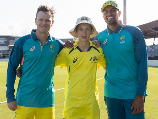 16-year-old Brothers off-spinner Cam Tomerini with Matt Kuhnemann (left) and Gurinder Sandhu (right). Picture: Cherrie Hughes/Cricket Australia