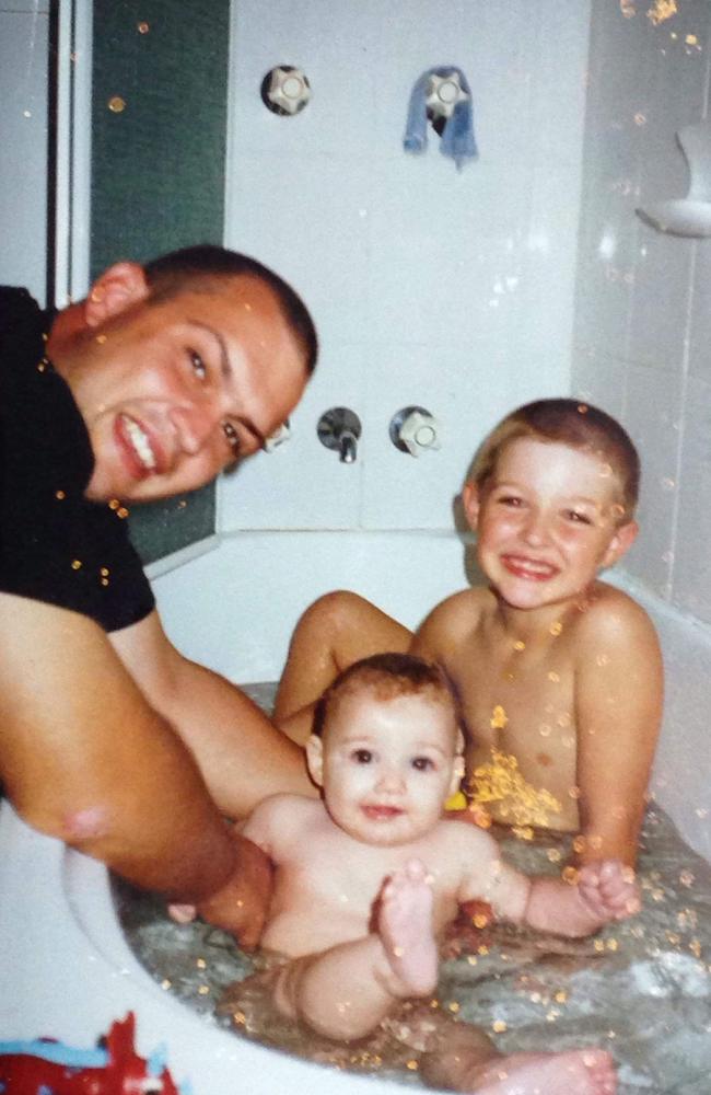 An old photo of Jason Bennett pictured with his daughter Brittany and son Steven.