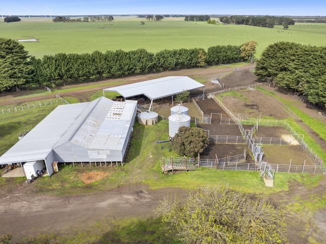 elwood farm the weekly times