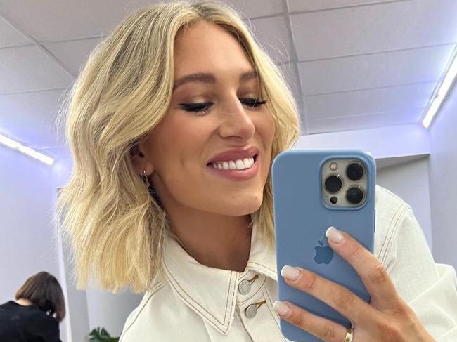 Phoebe Burgess unveils new look after Trinny Woodall remark. Picture: Instagram/PhoebeBurgess