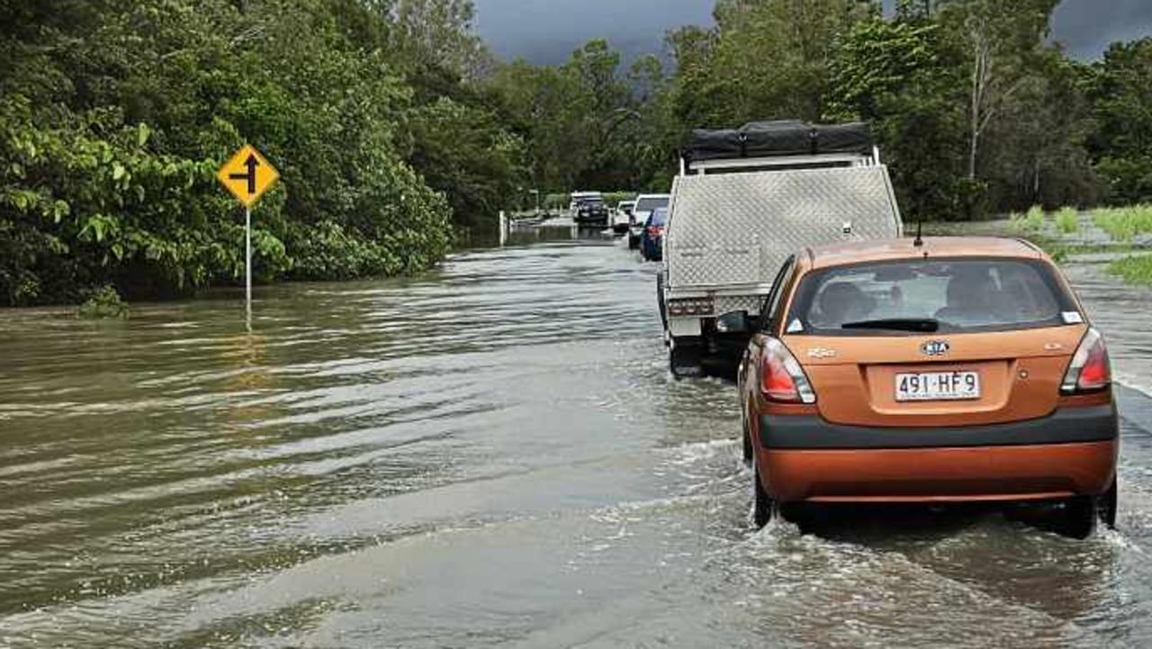 Minor flooding hits Hinchinbrook roads | Townsville Bulletin