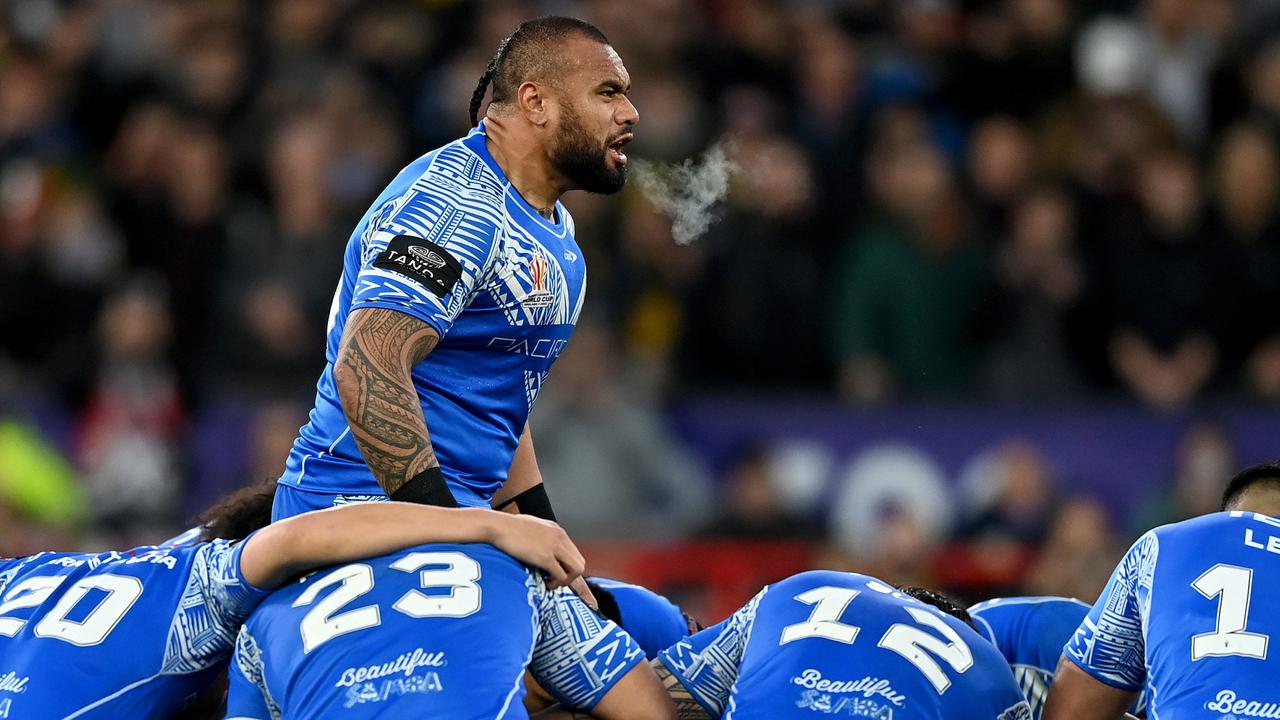 Junior Paulo of Samoa leads the Siva Tau in the World Cup Final against Australia. (Photo by Gareth Copley/Getty Images)