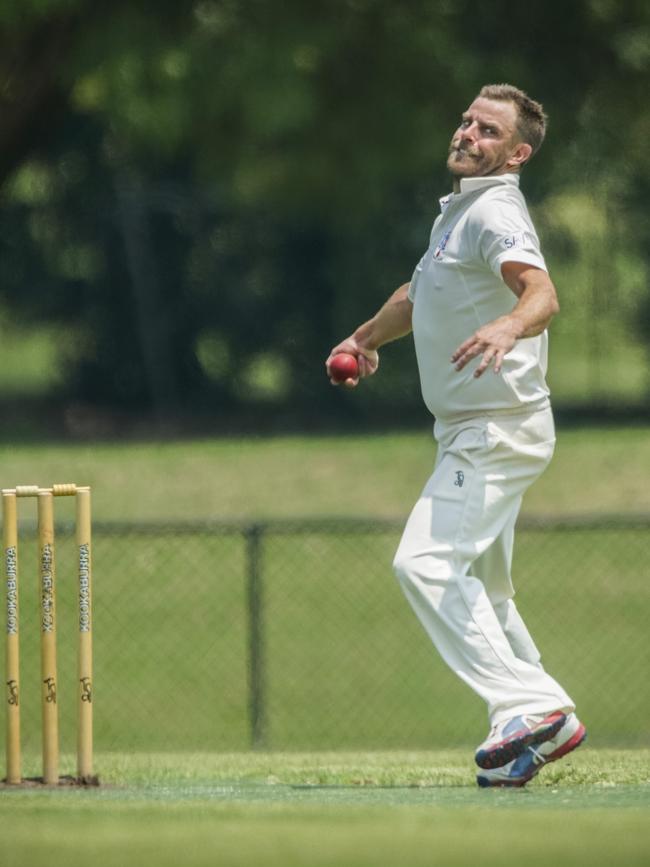 Rob Birnie bowling for Long Island. Picture: Valeriu Campan