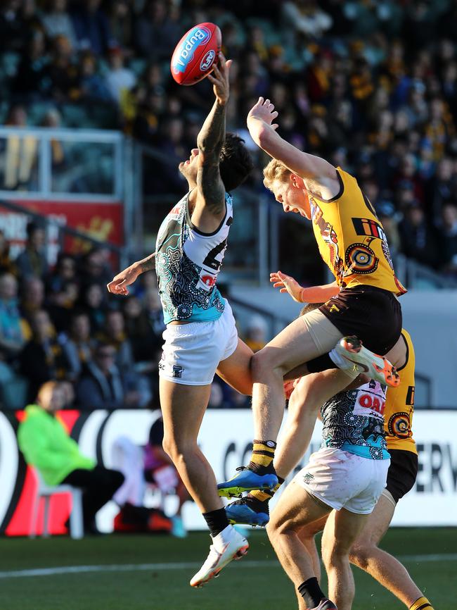 Port Adelaide's Chad Wingard marks during the game against Hawthorn in Launceston. Picture: Chris Kidd