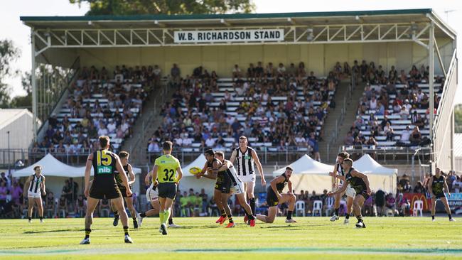 Wangaratta is one of the front-runners to play host to AFL matches. Picture: AAP Image/Michael Dodge