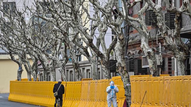 Barriers outtside buildings during lockdown in Jing'an district, in Shanghai on March 31.