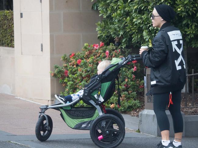 Pink and son Jameson walking around Melbourne. Pic: Splash News