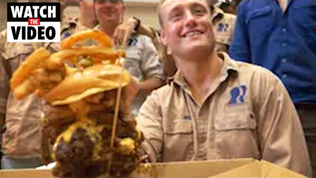 Unconquered 1.5kg burger eating challenge totally destroyed!