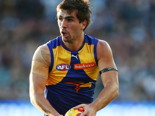 ADELAIDE, AUSTRALIA - MAY 21: Andrew Gaff of the Eagles runs with the ball during the round nine AFL match between the Port Adelaide Power and the West Coast Eagles at Adelaide Oval on May 21, 2016 in Adelaide, Australia.  (Photo by Morne de Klerk/Getty Images)