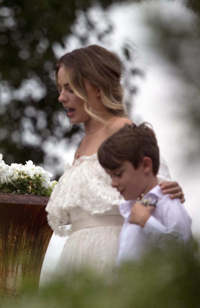 Margot Robbie Wedding Dress Photos Star Looks Stunning On Big Day The Courier Mail