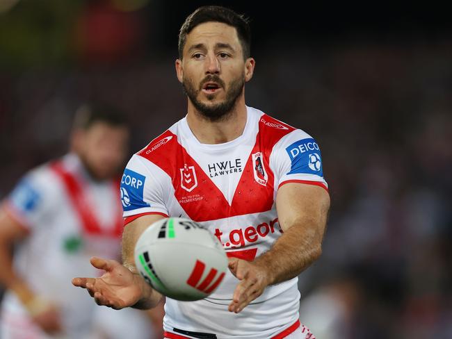 SYDNEY, AUSTRALIA - AUGUST 10: Ben Hunt of the Dragons passes the bll during the round 23 NRL match between St George Illawarra Dragons and Canterbury Bulldogs at Netstrata Jubilee Stadium, on August 10, 2024, in Sydney, Australia. (Photo by Jeremy Ng/Getty Images)