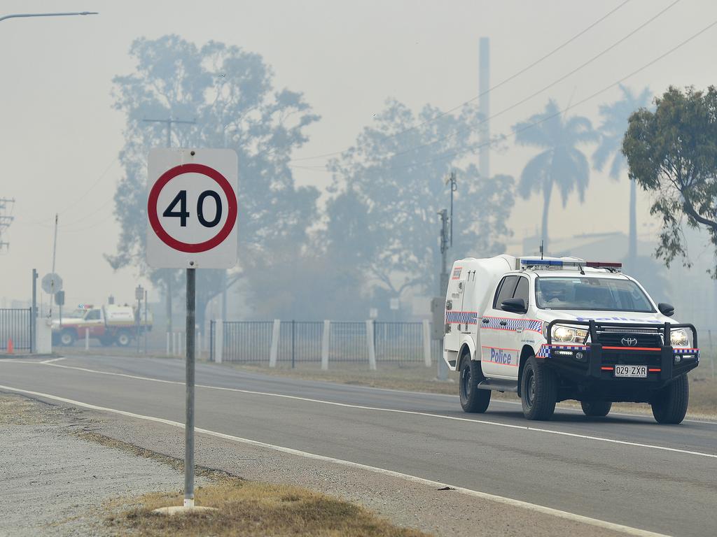 A fire burning south of Townsville has masked the Bruce Highway in smoke. The vegetation fire started near the JBS Meatworks at Stuart. PICTURE: MATT TAYLOR.