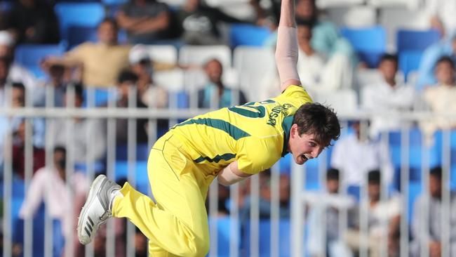 Jhye Richardson in full flight against Pakistan. Picture: KARIM SAHIB / AFP