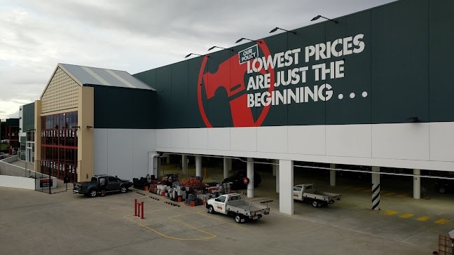 Bunnings bandit fleeces Gold Coast store of thousands in stock. Picture: Supplied