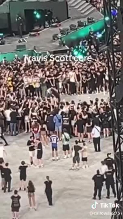 Crowd "pits" ahead of Travis Scott Brisbane show