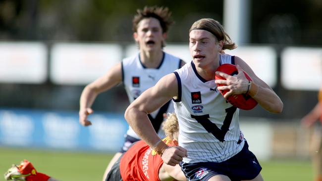 Harley Reid of Victoria Country runs with the ball against South Australia. Picture: Kelly Barnes/Getty Images