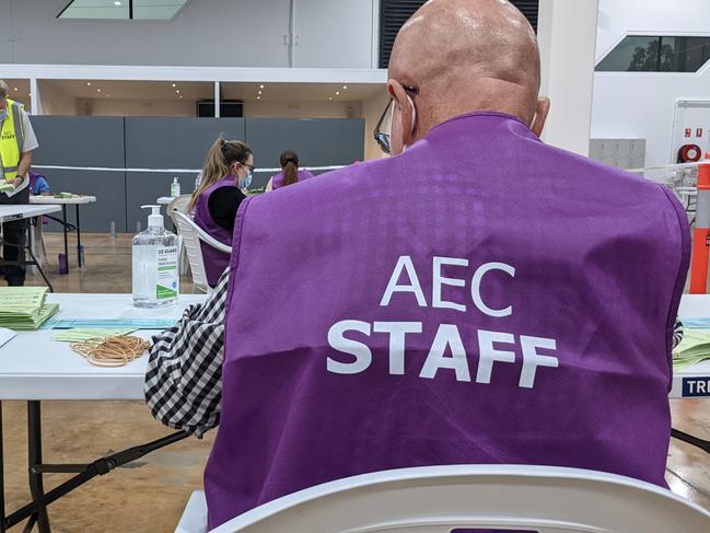 Australian Electoral Commission staff sorting through the votes for the 2022 Federal Election at the Darwin pre-poll centre, at  Osgood Dr, Eaton. generic: voting, AEC