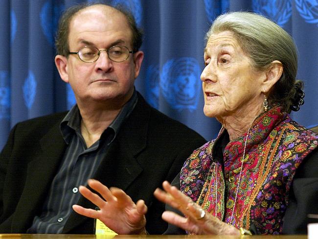 Liberation struggle ... Nadine Gordimer (right) with fellow author Salman Rushdie  at the United Nations in New York in 2004.