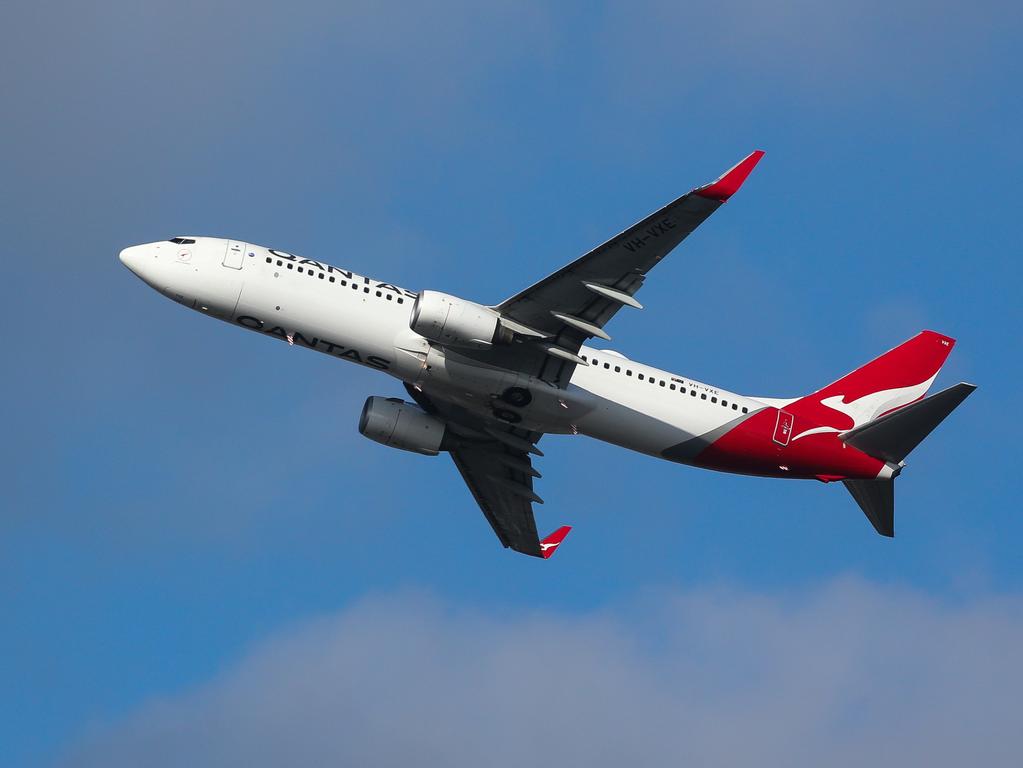 SYDNEY, AUSTRALIA : Newswire Photos  SEPTEMBER 04 2023: A general view of a Qantas Plane taking off at Sydney Airport. NCA Newswire / Gaye Gerard