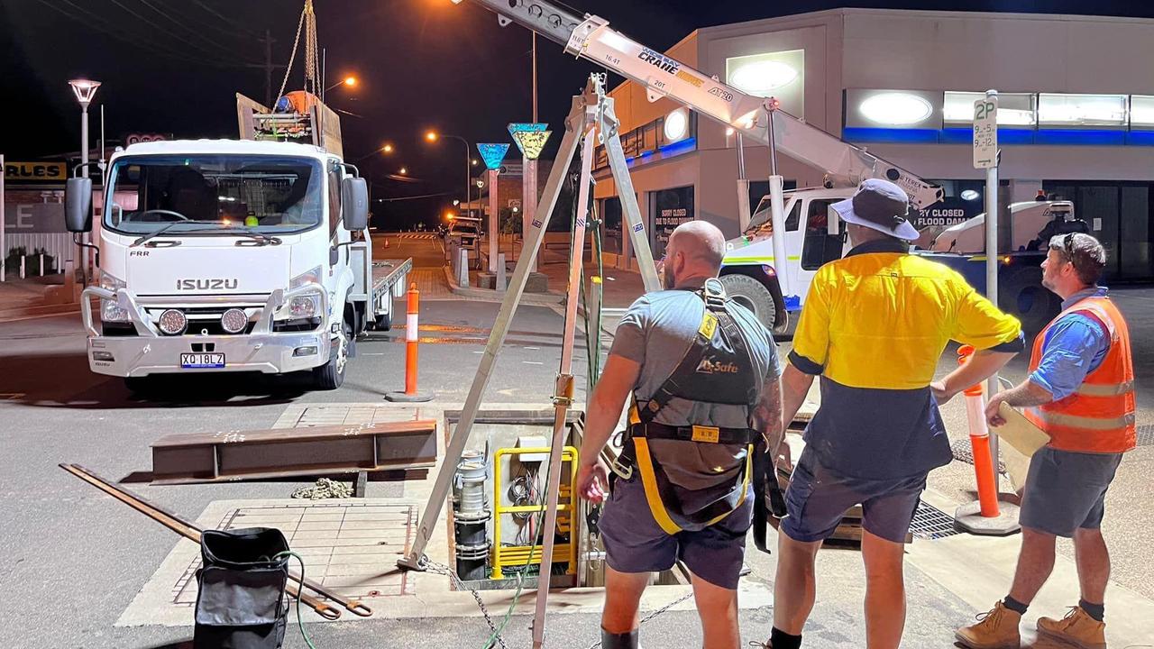 The penstock gate being installed in Maryborough. Photo: Facebook, Councillor Daniel Sanderson.