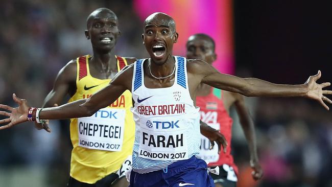 Mo Farah celebrates winning gold in the Men's 10000 metres final.