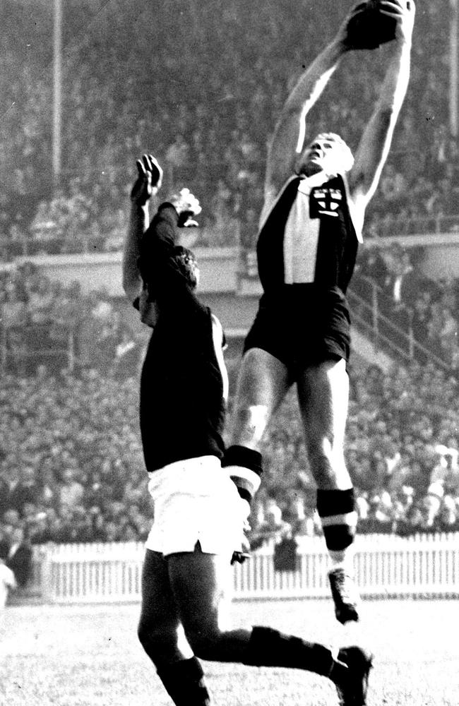 Verdun Howell flying high in 1962. HWT Archive
