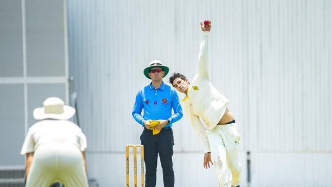 Paddy Dooley bowling for Western Suburbs this season. (AAP Image/Richard Walker)