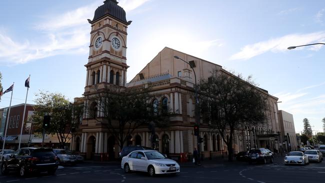 Norwood, Payneham &amp; St Peters Council will go to community consultation on a plan to extend median strips to disallow right-hand turns onto The Parade from five local side streets.