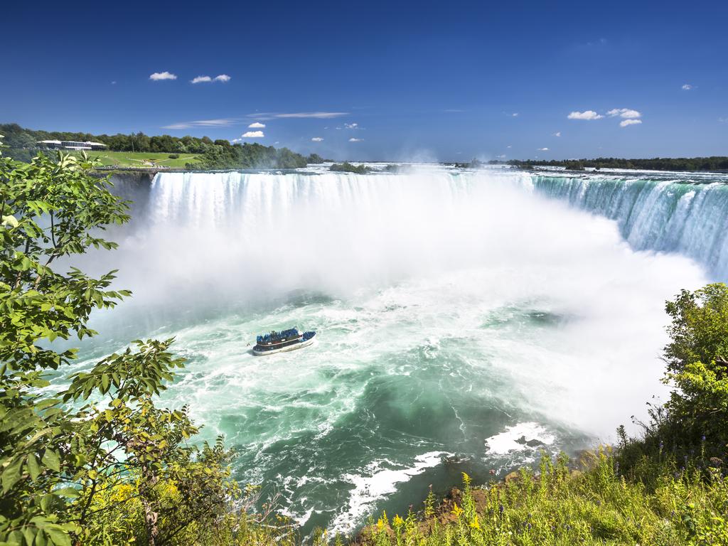 <span>1/20</span><h2>Niagara Falls, Ontario</h2><p> Ironically, two of the three waterfalls that make up Canada’s best-known natural wonder are on the US side of the border. But long before international boundaries, <a href="https://www.niagarafallstourism.com/" rel="nofollow" target="_blank">this seismic water feature </a>was crafted out of melting glaciers and a giant fault in the riverbed some 10,000 years ago. Today this trio forms a massive U-shape that pours 3160 tons of water into the Niagara Gorge every second — best seen from the Canadian side.</p>