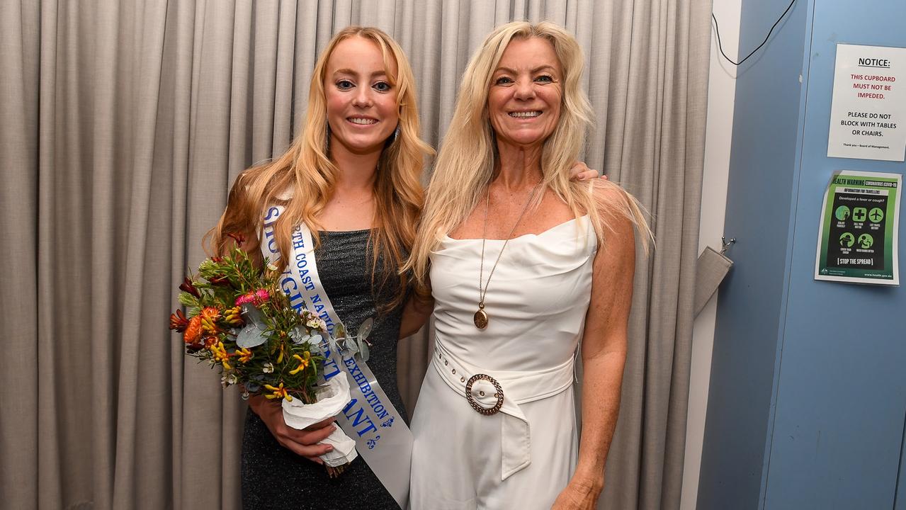 Runner up for the 2022 North Coast National Showgirl from Byron Bay, Summer Chaseling with her mum, Angela Chaseling. Picture: Cath Piltz