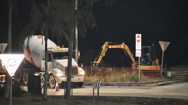 Transport for NSW is carrying out night works to install traffic control signals on the eastern roundabout of the Ewingsdale Road intersection. These night works are being carried out from November 25, between 6pm and 3am, weather permitting, and will take about five weeks to complete.