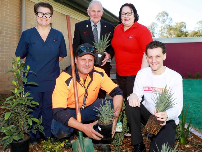 Top: Mt Druitt Hospital palliative care nursing unit manager Trish Dalgleish, Blacktown Workers Club welfare officer Harold Becker and Blacktown Workers Club marketing manager Tracey Russel. Below: Blacktown Workers Club groundsmen Geoff Cooke and Blacktown Workers Club Accounts David Bate in the Palliative care ward garden. Picture: Angelo Velardo