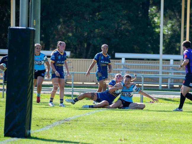 Katalina Vavahea Faith Veikoso scores a try. Picture: Thomas Lisson