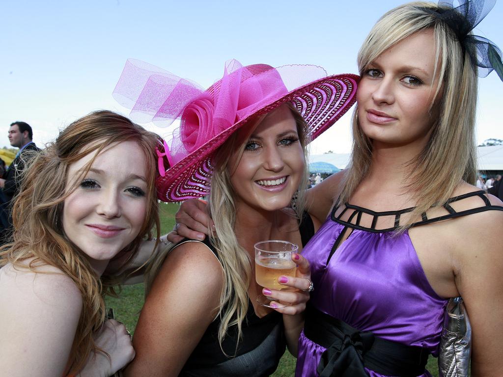Caloundra Cup Mega flashback fashion gallery The Chronicle picture picture