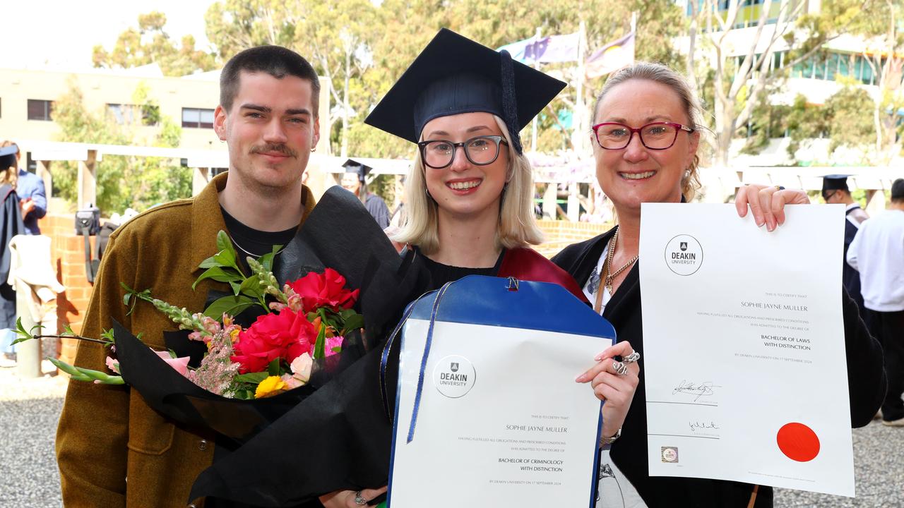 Deakin University graduate Sophie Muller with boyfriend Cooper Brandt and and mum Julie Muller. Picture: Alison Wynd