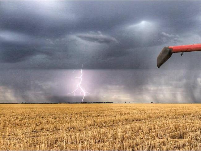 Storms hit southeast Australia | The Weekly Times