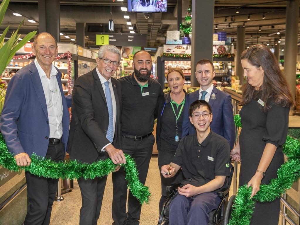 Mr Chen cutting the ribbon at Woolworths Kellyville Grove. Picture: Dallas Kilponen/Woolworths