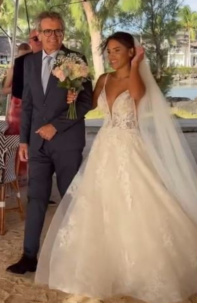 Former world champion cyclist Cadel Evans marries Stefania Zandonella ...