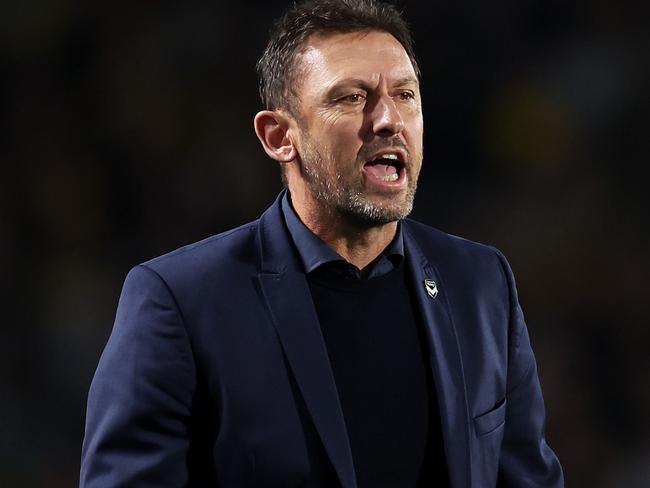 GOSFORD, AUSTRALIA - MAY 25: Victory head coach Tony Popovic calls instructions during the A-League Men Grand Final match between Central Coast Mariners and Melbourne Victory at Industree Group Stadium on May 25, 2024, in Gosford, Australia. (Photo by Robert Cianflone/Getty Images)