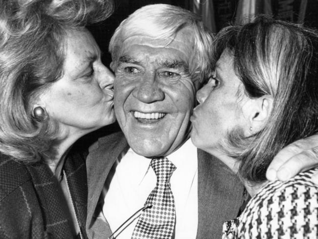 Lou Richards was adored by the public.