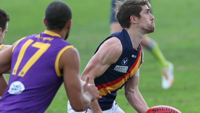 Simon Richards for the Tigers.VAFA Premier: Collegians v St Bedes Mentone Tigers Saturday, June 24. 2017. Picture: David Crosling