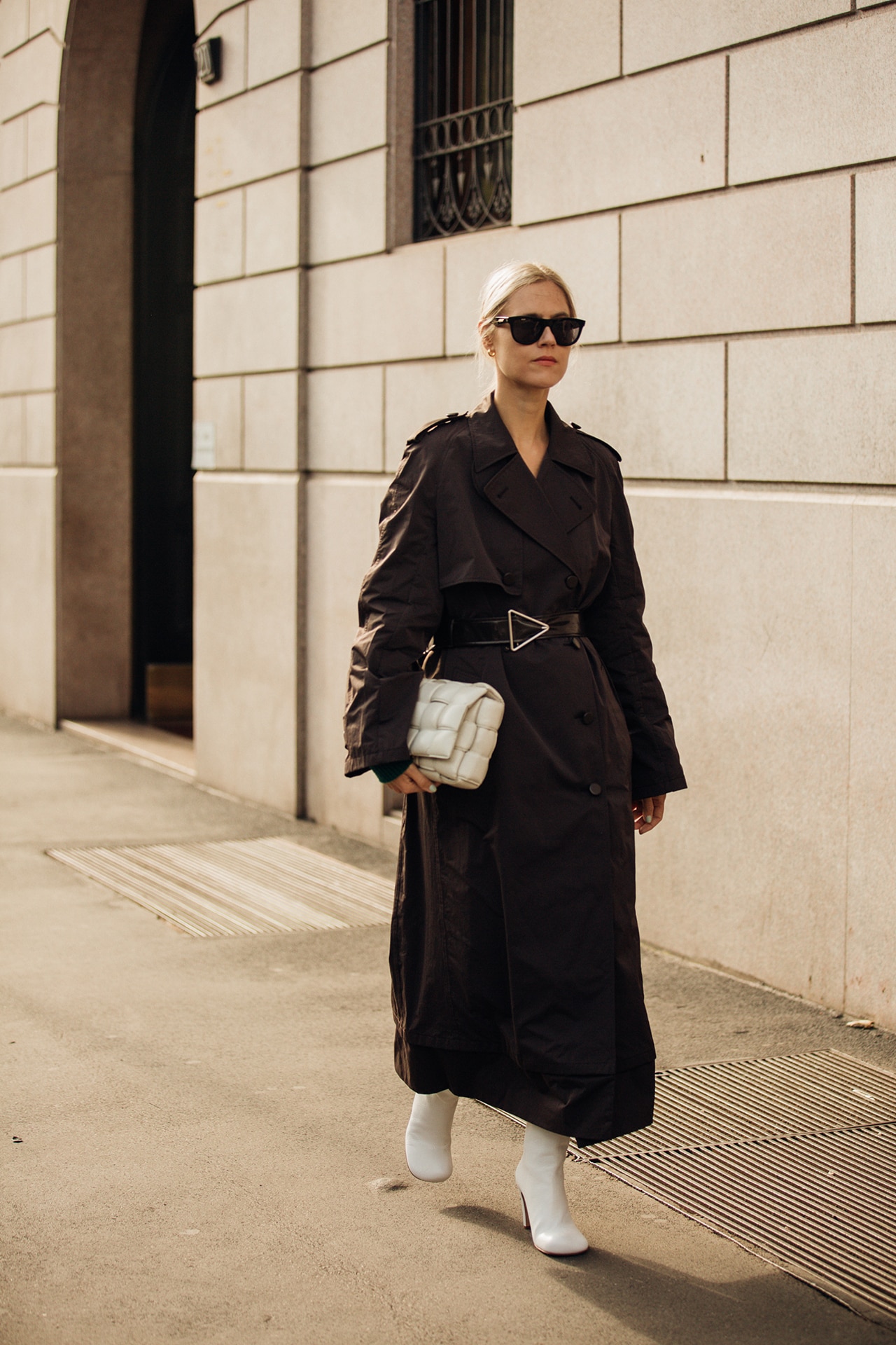 23 ways to wear a trench coat now - Vogue Australia