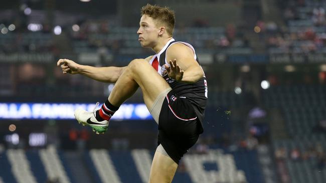 Jack Billings kicks at goal. Picture: Michael Klein